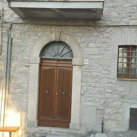 Nicol Apartament Collelungo (Baschi)